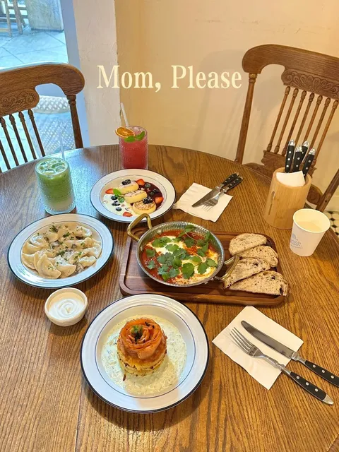 Ultra-Pretty Ukrainian Brunch in West LA 🍳