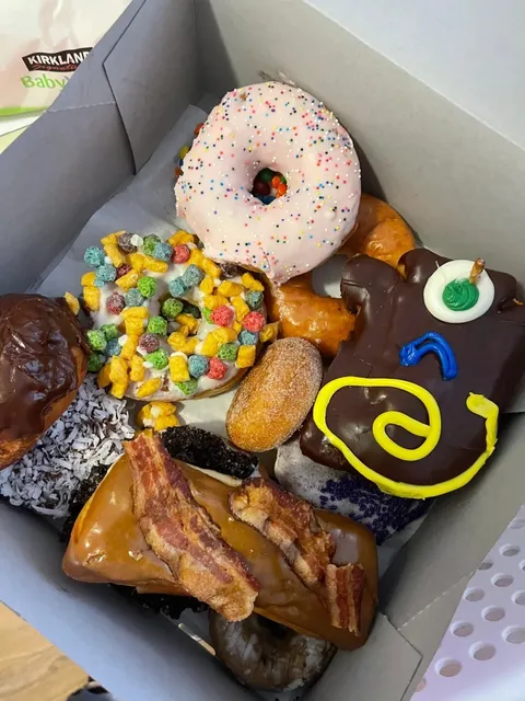 Austin’s Instagram-Worthy & Delicious Voodoo Doughnut 🍩