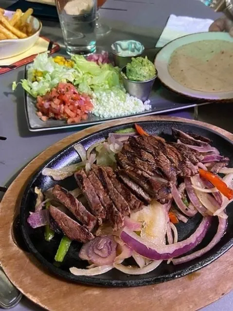 Hard Rock Cafe: Rock Memories by the Bay!