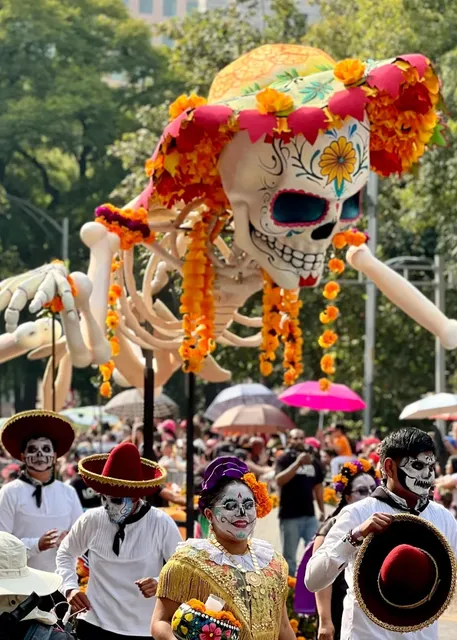 🇲🇽 Día de los Muertos in Mexico City 🎭💀🌼