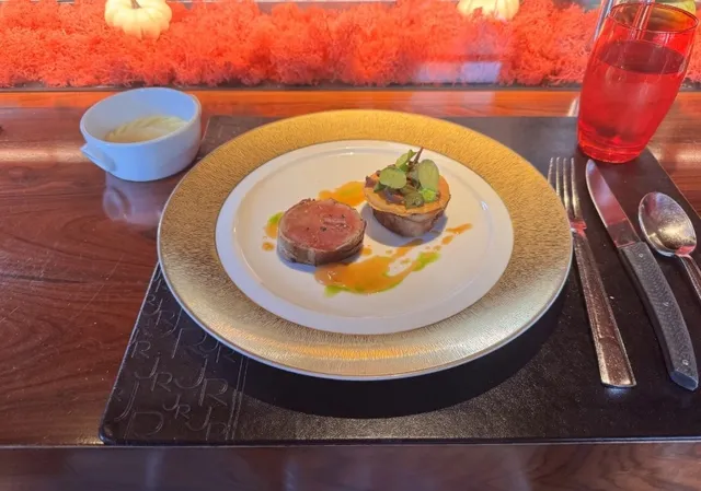 Miami's Two-Michelin-Star French Restaurant！