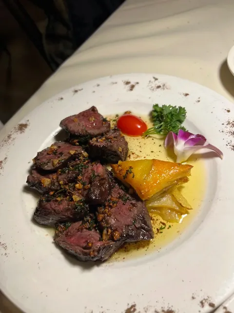 NYC Eats Note 30 | Cozy & Amazing French Bistro — La Sirene 🍷