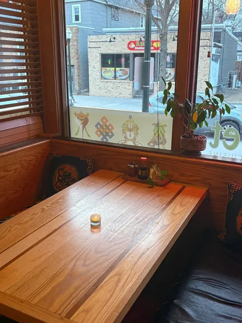 🇺🇸 Madison | Little Tibet – Full Tibetan Vibes! 🏔️