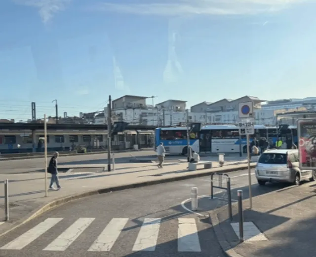 Lyon by Bus: A Detailed Journey