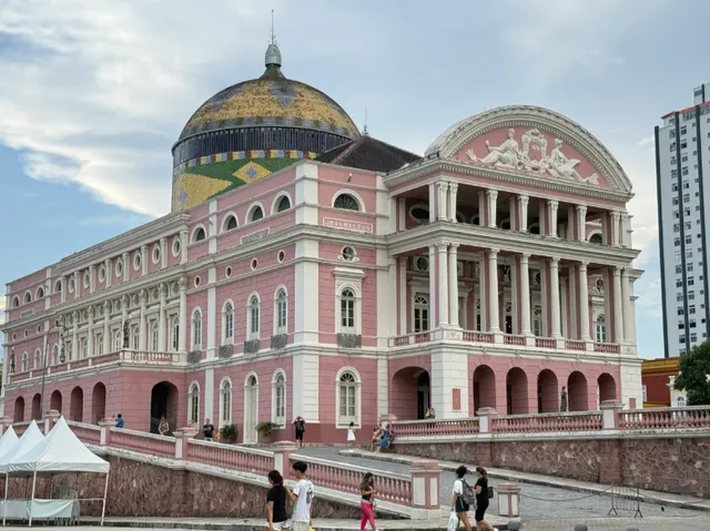 🌴 Manaus: The Rise, Fall, and Resilience of the "Paris of the Tropics