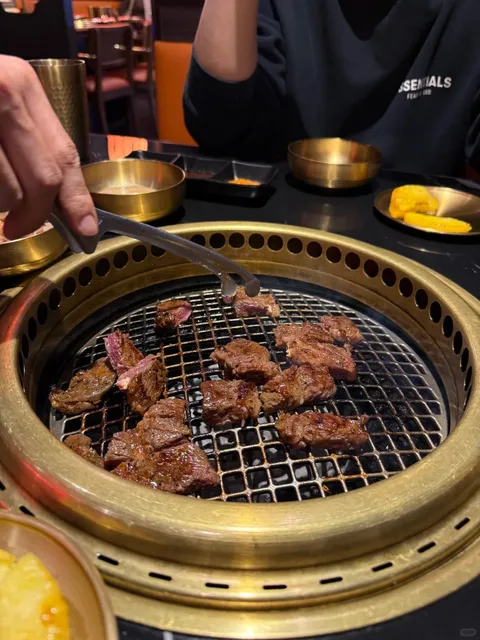 NYC Plog 🍕 | The Best Pizza in New York + Cozy Fall Moments