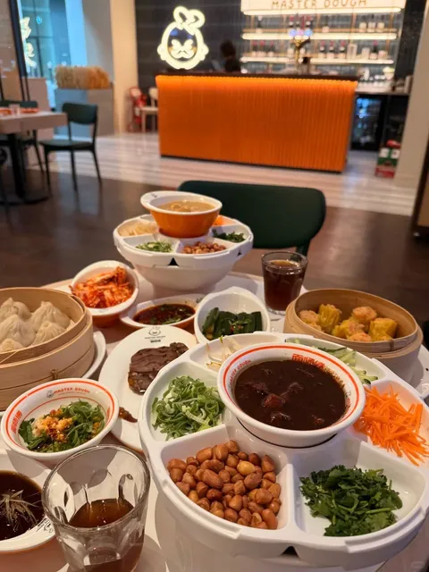 🇬🇧 ​​Master Dough: The City's New Noodle King is Here!​​ 🍜👑