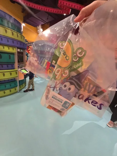 Orlando Family Fun | Crayola Experience 🖍️🎨