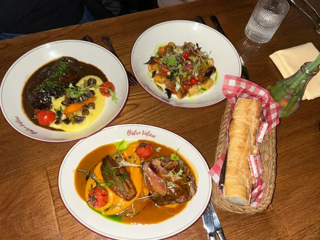 🇬🇧 ​​Bistro Voliere: A Hidden Parisian Escape in St Kilda!​​ 🥖✨