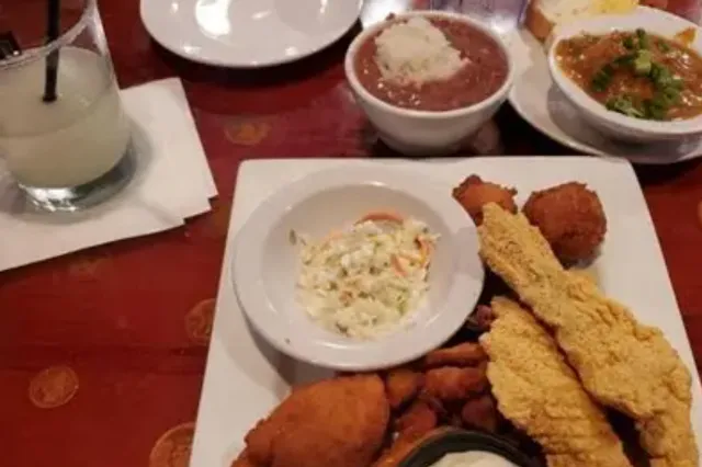 Don's Seafood | Lafayette’s Cajun-Creole Icon Since 1934
