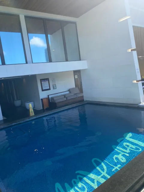 A Fantastic Stay at Hotel La Croix 🏨✨