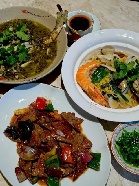 Delicious Chinese Food & A Cozy Ambience! 🥢🍵✨