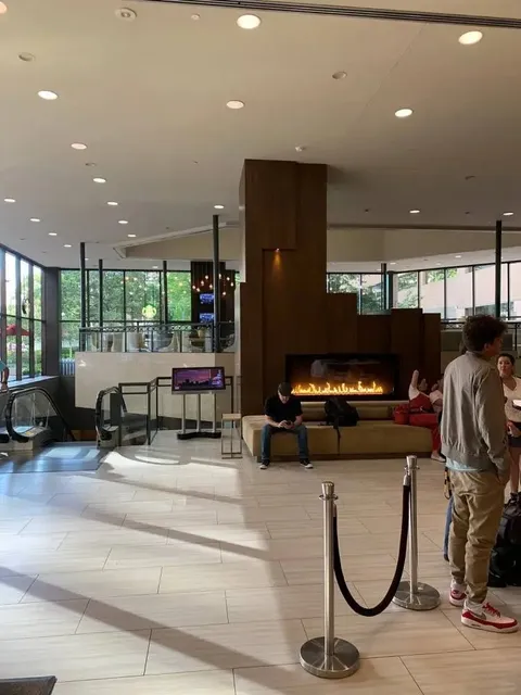 🏨 A Quiet & Comfy Hotel in Denver – Great Value Too! ✌️