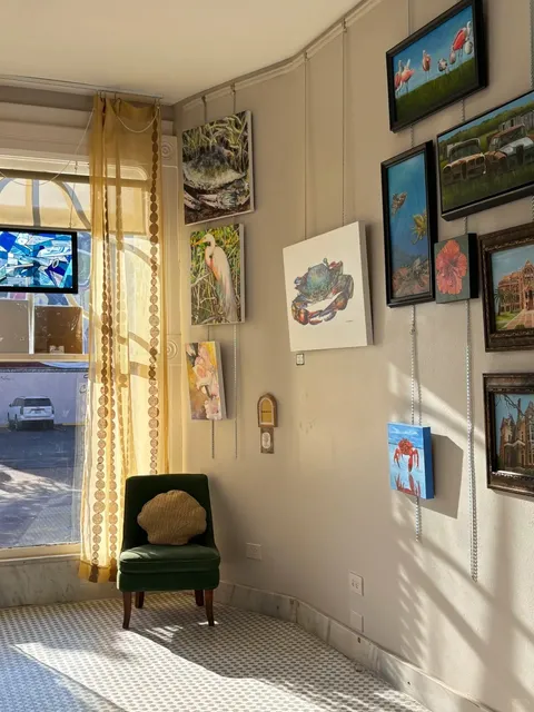 A Colorful Coastal Escape Just 50 Minutes from Houston! 