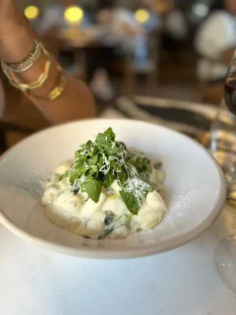 Aha, Absolutely Fantastic! 🎉🍷✨