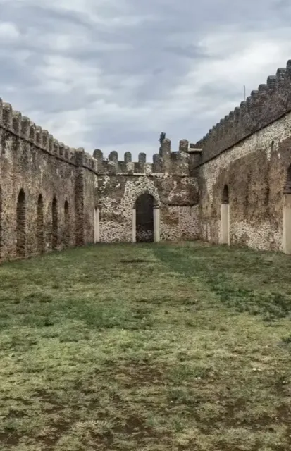 Gondar Castle: Echoes of Ethiopia’s Royal Past ⛰️ 