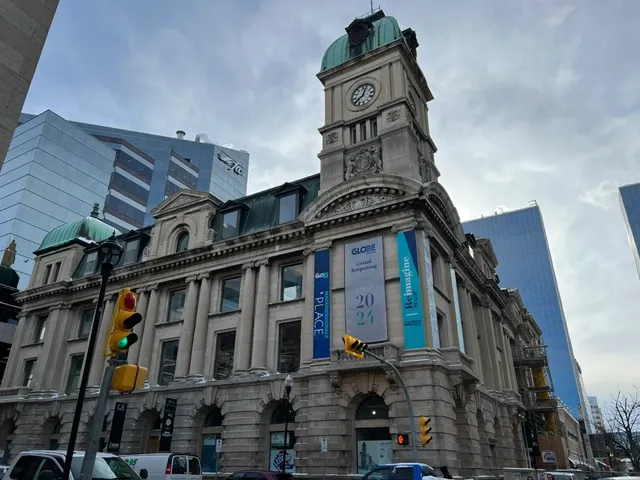 🇨🇦 Regina, Canada: Downtown Delight & Transit Card Triumph 🌟