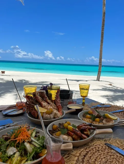 All the lobsters devoured in the Maldives 🦞