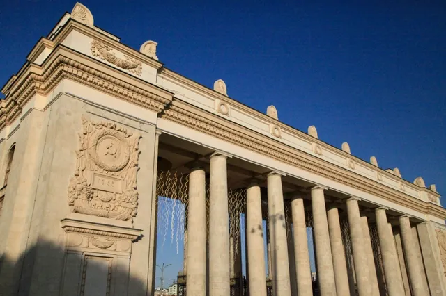Urban Wanderings | Gorky Park, Moscow ⛲️