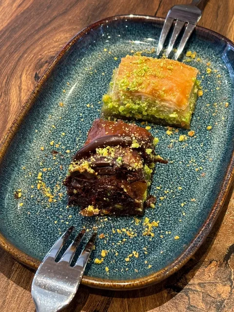 🇹🇷 Exploring Turkish Cuisine in Glasgow! 🍽️✨