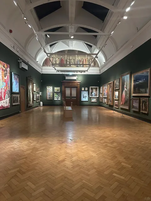 🇬🇧 Have You Noticed This Century-Old Gem in Newcastle?