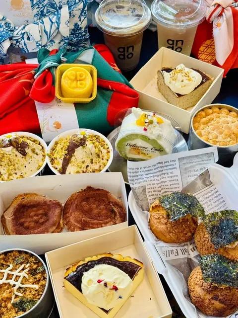 New York's East Village All-In Treasure Dessert Shop