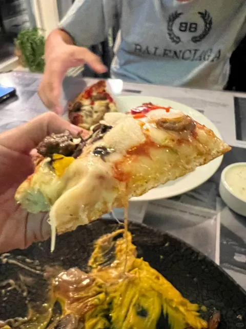 A Delightful Local Restaurant 🍴