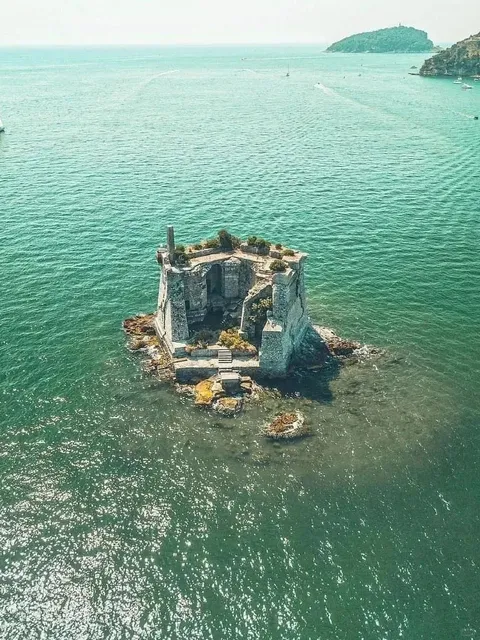 The Maya Observatory! 🌌🔭🏛️（2）