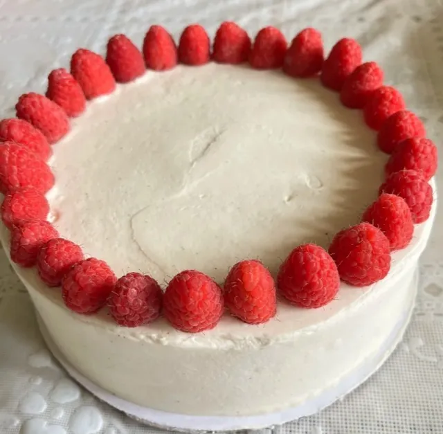 Cafe Latte | A St. Paul Institution for Decadent Desserts 🍰