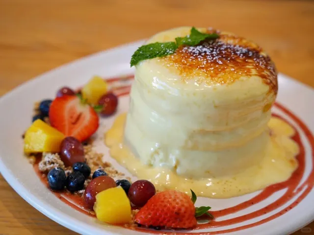 Motto Tea Cafe: Fluffy Soufflé Heaven in SG! 🍑☁️