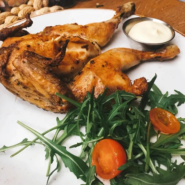 The Ultimate Comfort Food Experience in Bergen op Zoom 🍗🍻