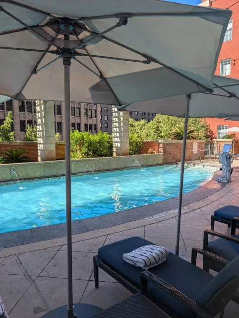 Convenience & Comfort on the River Walk 🌊🏙️