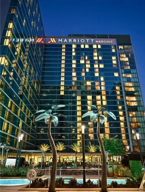 🇺🇸 Houston Hotel Guide: Luxury Stays That Won’t Break the Bank! 💸✨