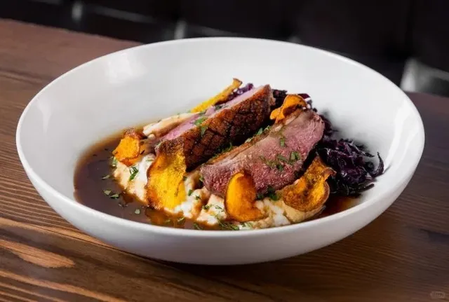 🇨🇦 Edmonton’s Ultimate French Dining Experience! Rating: 4.7 🏆