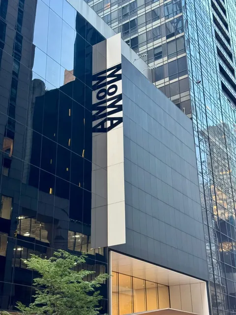 ​​MoMA Free Fridays Hack: Skip the Lines & Score a Membership!​​ 🎨🆓