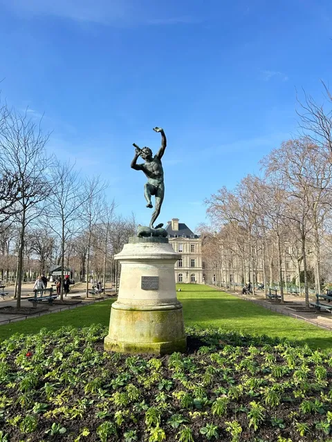 Exploring Parisian Parks in Europe - Jardin des Tuileries 🌸