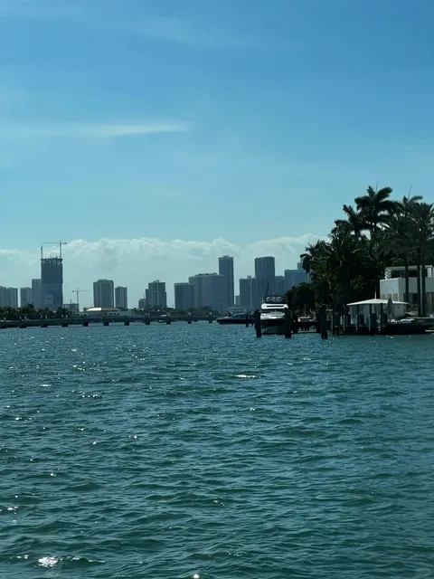  Miami | Time Stands Still Under Sunny Skies & Sandy Shores ☀️🏖️