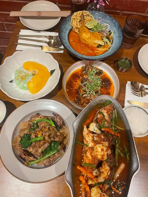 New York Tha Phraya: My Ultimate Mango Sticky Rice! 🌟