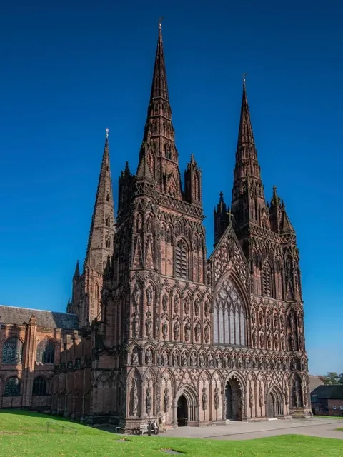 🇬🇧 Lichfield Day Trip: Only £6.5 from Birmingham!