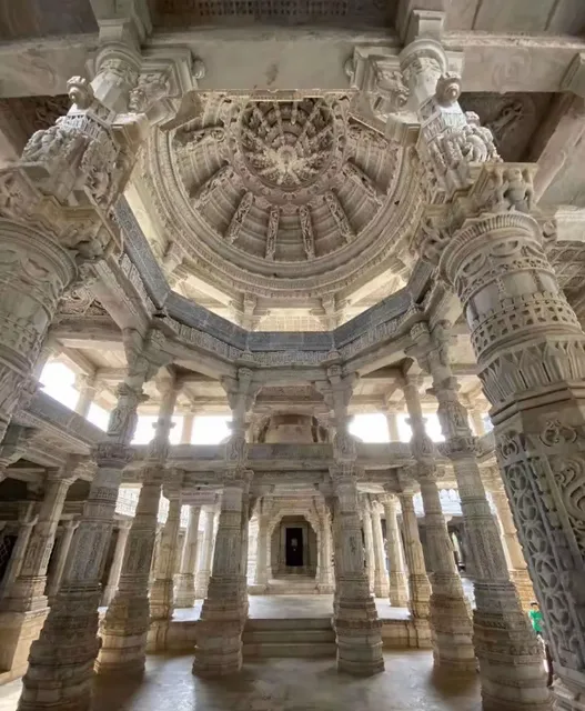  The Marvel of Ranakpur: Thousand Pillar Temple