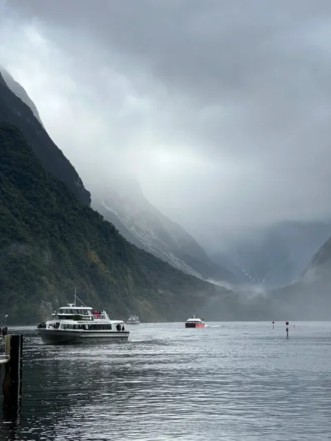 🇳🇿 Milford Sound: A Journey to Middle-Earth’s Hidden Gem 🌧️🌈