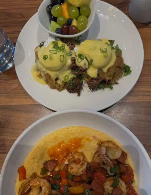 RH Hot Internet celebrity brunch