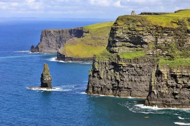  Ireland's Cliffs of Moher Travel