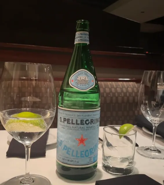 A Hidden Michelin-Level Seafood Restaurant & Market in Tulsa! 🐟