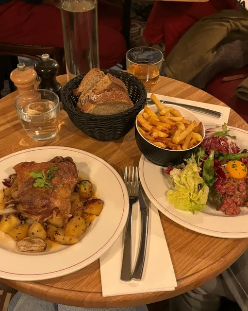 Recommendation for Affordable French Cuisine in Paris