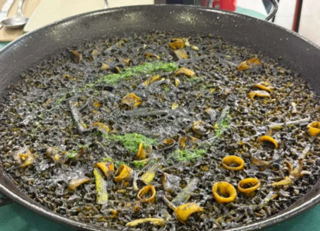 🇪🇸 Who says Valencia is only good for salty seafood rice?