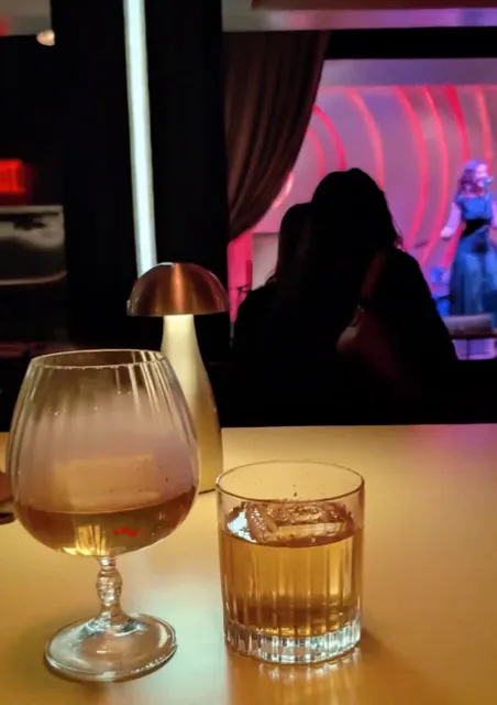 New York’s World Top 50 Whisky Bar—And the Food Is Amazing Too! 🌟
