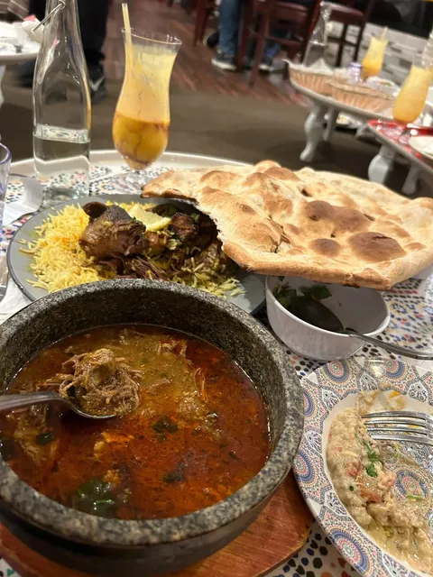   Yemeni Cuisine at Bab-Al-Yemen  |A Delight for Lamb and Bread Lovers