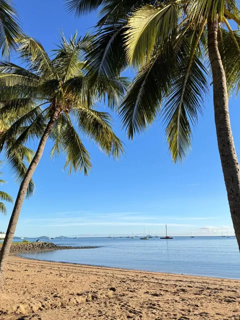 Mackay’s Coastal Bliss: The Ultimate Chill Zone 🌊☀️