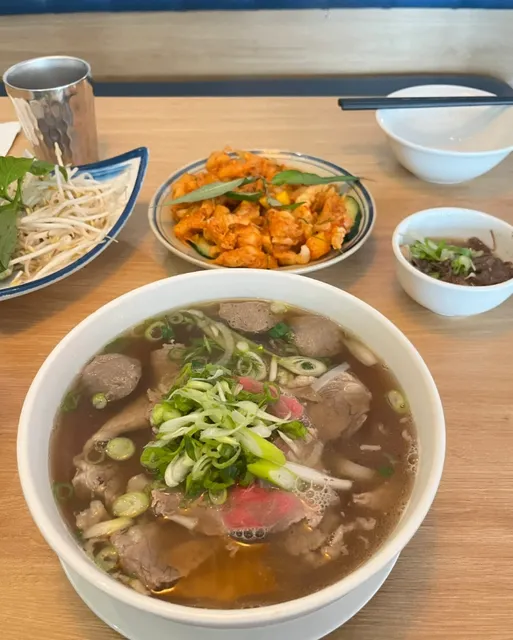  Vancouver's Best Vietnamese Food | Ganh Vietnamese Kitchen Review